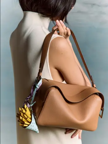 阪急うめだ本店 2階に「Delvaux（デルヴォー）」リニューアルオープン｜7/1-5限定ホットスタンピング（ブリヨン・タンペート対象）
