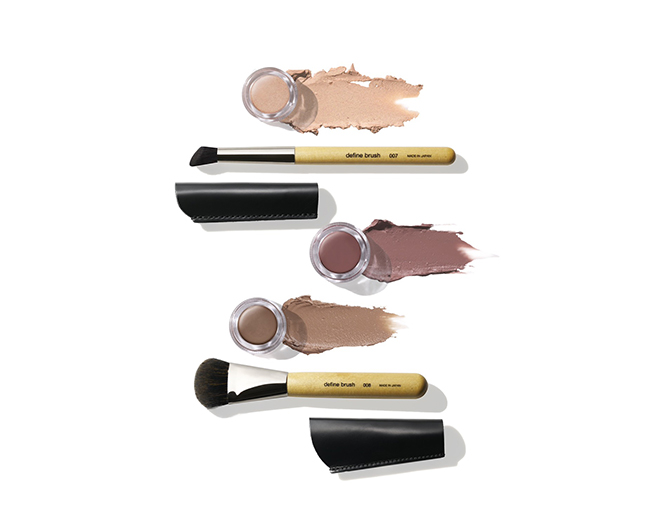 define brush の眉ブラシとフェイスメイクアイテム