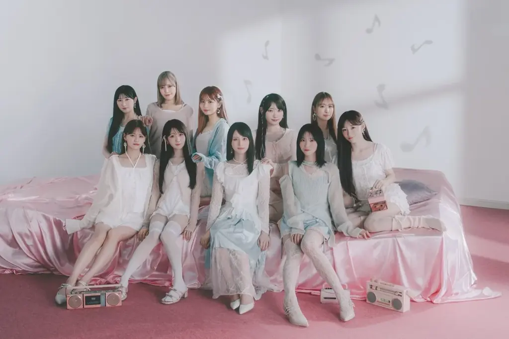 ＝LOVE　TBS系「CDTVライブ！ライブ！クリスマス年間ランキングFes.」に出演！先日ストリーミング１億回再生を突破した『とくべチュ、して』と新曲『ラブソングに襲われる』をメドレーで披露！！ 画像 2