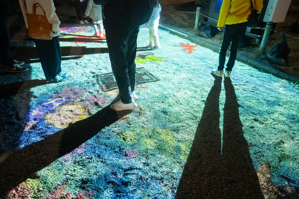 一旗プロデュース「国宝 松本城天守 プロジェクションマッピング 2025-2026」の第1期公式記録写真を公開。前年度17万人以上が来場した松本の冬の風物詩。松本市立博物館所蔵の錦絵などを投影。 画像 29