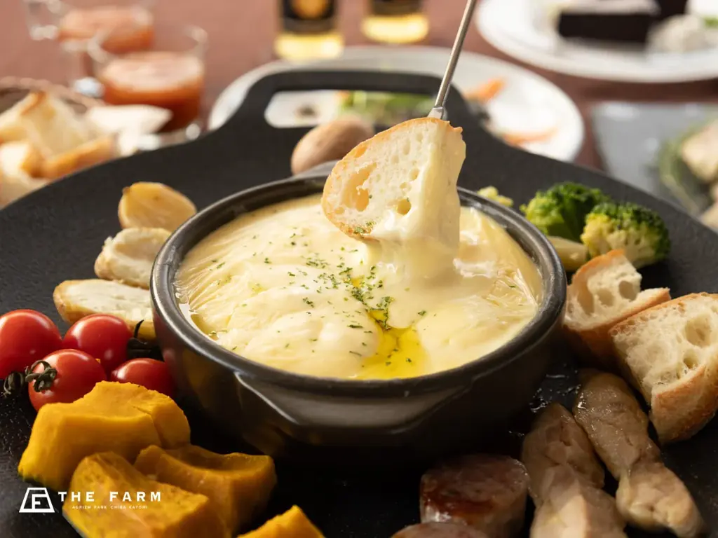 クリスマスツリーは”本物のもみの木”×手づくりオーナメント。農園リゾートTHE FARMの冬季限定宿泊プラン——自然素材に触れる体験で、季節行事を“学びの時間”に 画像 3