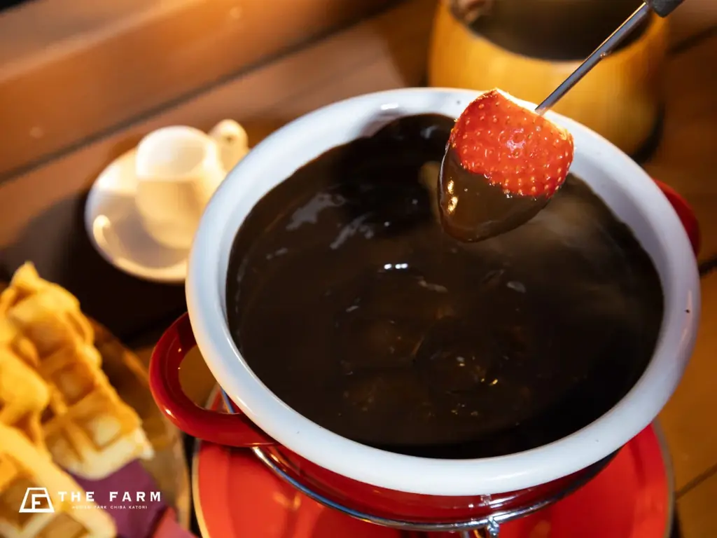 クリスマスツリーは”本物のもみの木”×手づくりオーナメント。農園リゾートTHE FARMの冬季限定宿泊プラン——自然素材に触れる体験で、季節行事を“学びの時間”に 画像 5