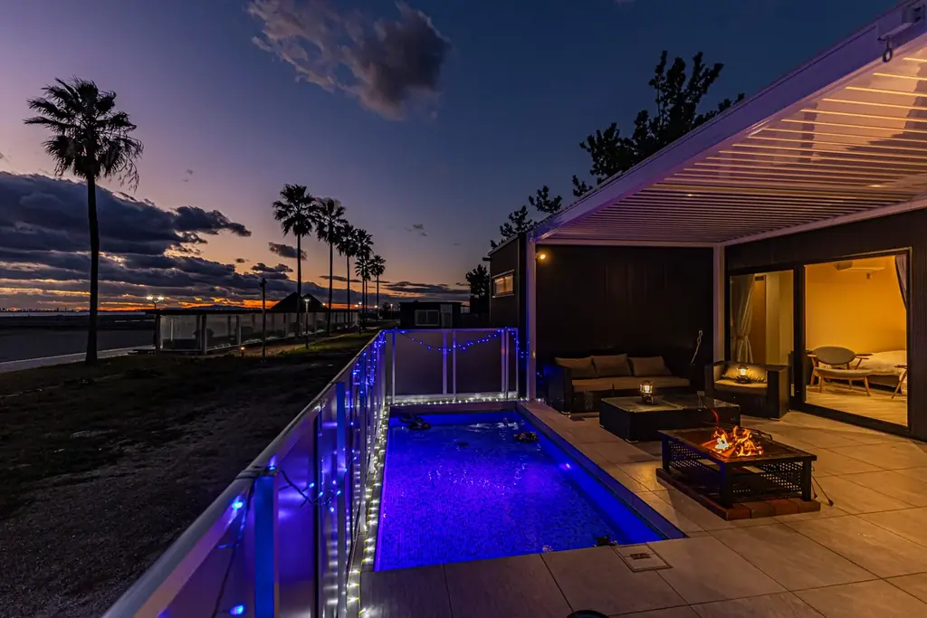 【新プラン登場】焚き火×ライトアップが映える冬の絶景グランピング。大阪・貝塚市「日本の夕陽百選」を望む “うみテラス二色の浜” で過ごす特別な海辺ステイ 画像 12