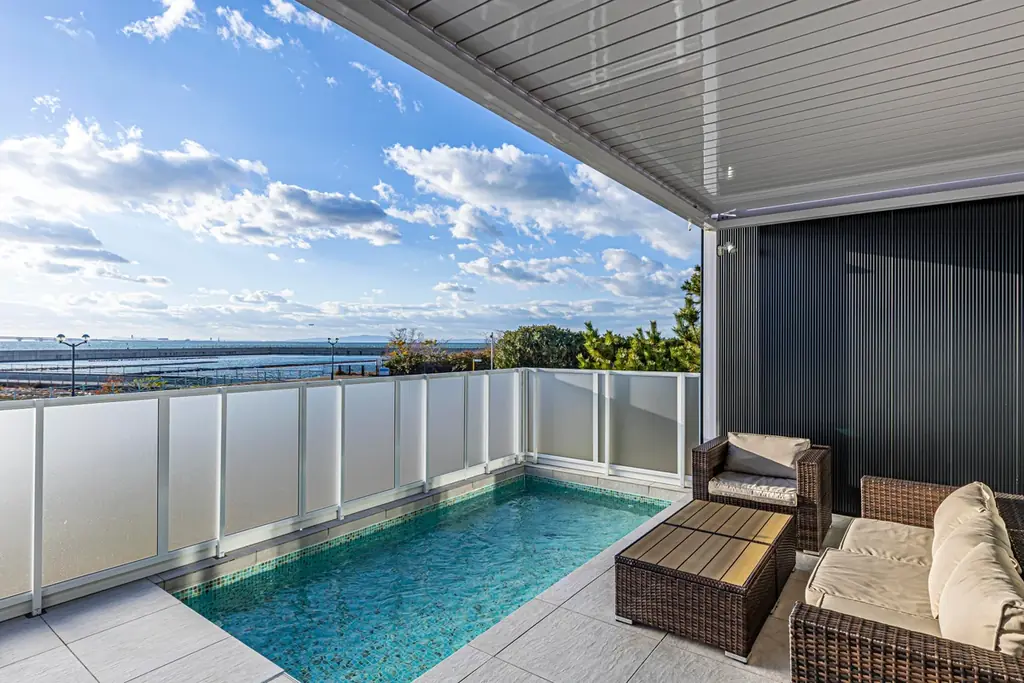 【新プラン登場】焚き火×ライトアップが映える冬の絶景グランピング。大阪・貝塚市「日本の夕陽百選」を望む “うみテラス二色の浜” で過ごす特別な海辺ステイ 画像 4