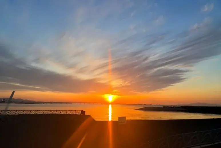 【新プラン登場】焚き火×ライトアップが映える冬の絶景グランピング。大阪・貝塚市「日本の夕陽百選」を望む “うみテラス二色の浜” で過ごす特別な海辺ステイ 画像 6