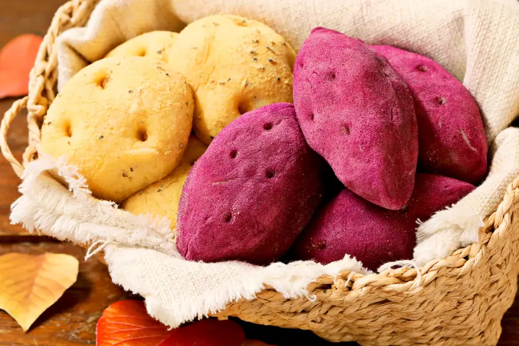 【東京都世田谷区に初出店】ヴィンテージ調で温かみのある新デザイン！用賀駅前に「ハートブレッドアンティーク 用賀店」が新規オープン！店舗限定ごろっとりんご×カスタードクリームを楽しめるキューブパンも発売 画像 11