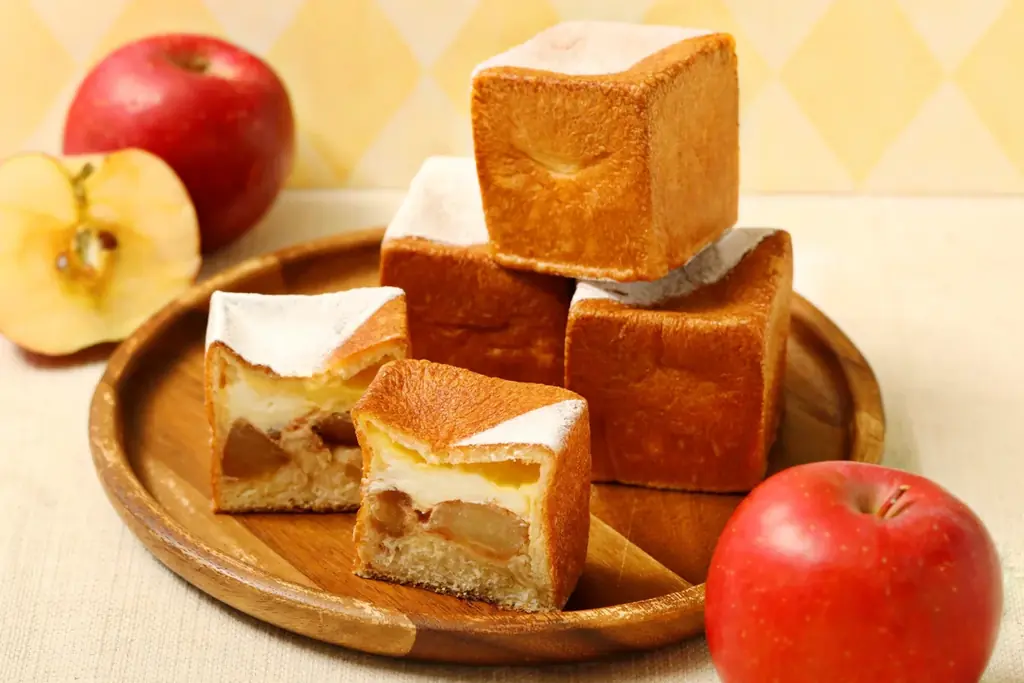 【東京都世田谷区に初出店】ヴィンテージ調で温かみのある新デザイン！用賀駅前に「ハートブレッドアンティーク 用賀店」が新規オープン！店舗限定ごろっとりんご×カスタードクリームを楽しめるキューブパンも発売 画像 6