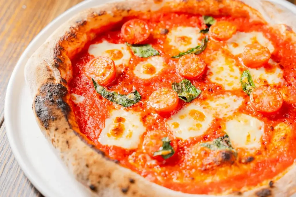 店内窯で焼き上げる本格ピッツァ「Azzurro520 柏」、PIZZERIA Azzurro520としてリニューアル 画像 6