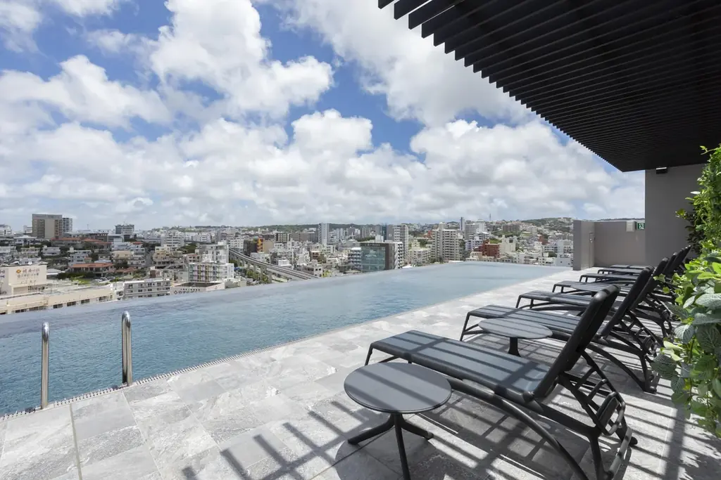 阪急大阪梅田駅より徒歩7分！滞在中約10,000冊のMANGA読み放題『クインテッサホテル大阪梅田 Comic&Books』が12月23日（火）リブランドオープン 画像 11