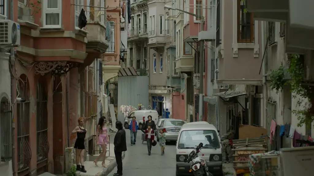 スウェーデン出身監督が描くロードムービー『CROSSING　心の交差点』とのコラボキャンペーン 画像 3