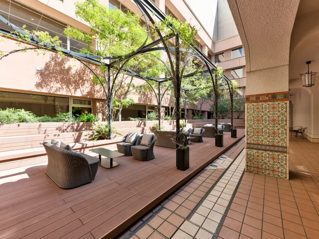 季節限定パフェシリーズより、冬の新作が登場 濃厚バスクチーズケーキ×苺を味わう「苺とバスクチーズケーキのパフェ」 画像 5