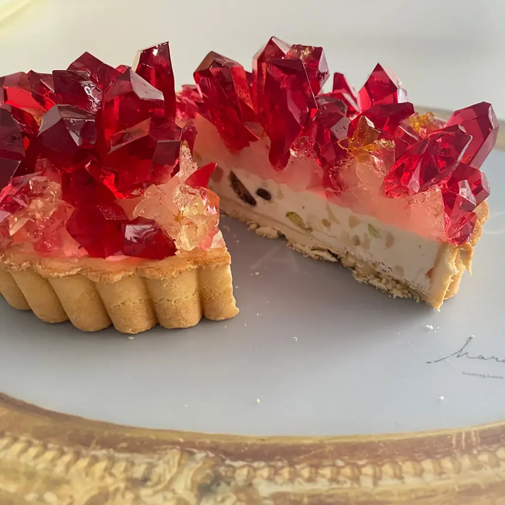 ”まるで鉱物”1月の誕生石ガーネットが輝くアイスタルトを12月25日正午より20台の限定販売開始 画像 2