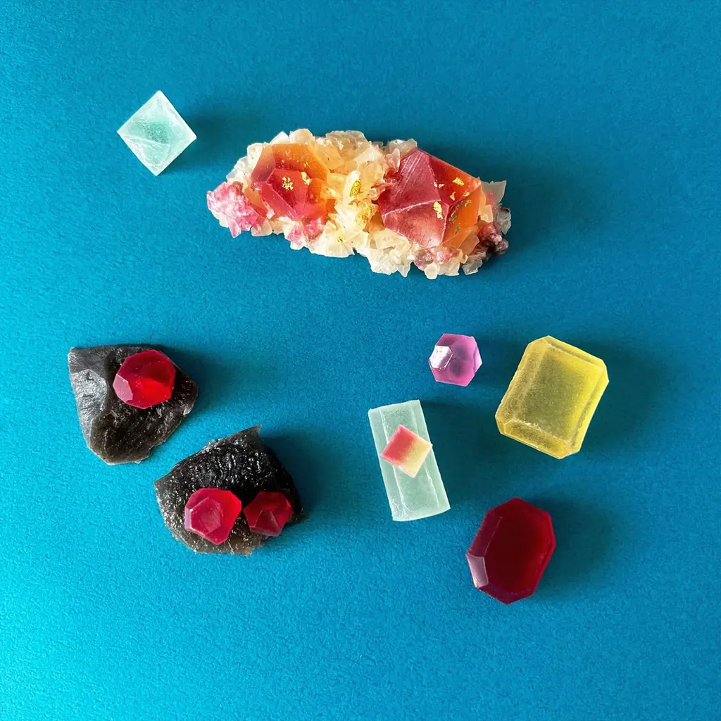 ”まるで鉱物”1月の誕生石ガーネットが輝くアイスタルトを12月25日正午より20台の限定販売開始 画像 8