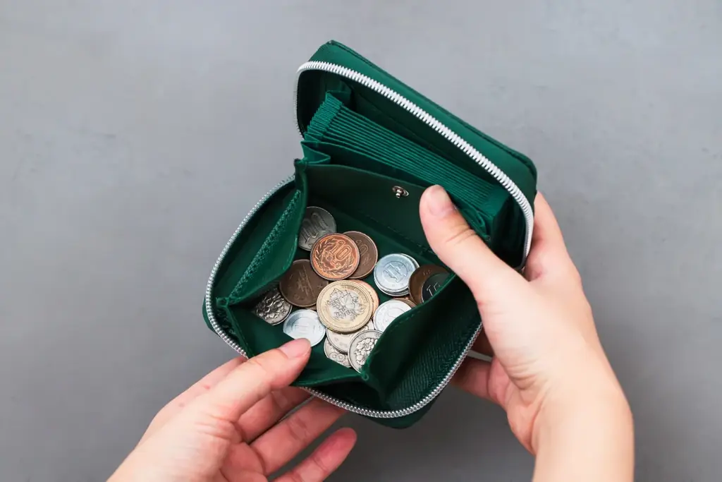 12/25発売｜やみつきサイフに本革プレミアム登場｜ベストカレンダー