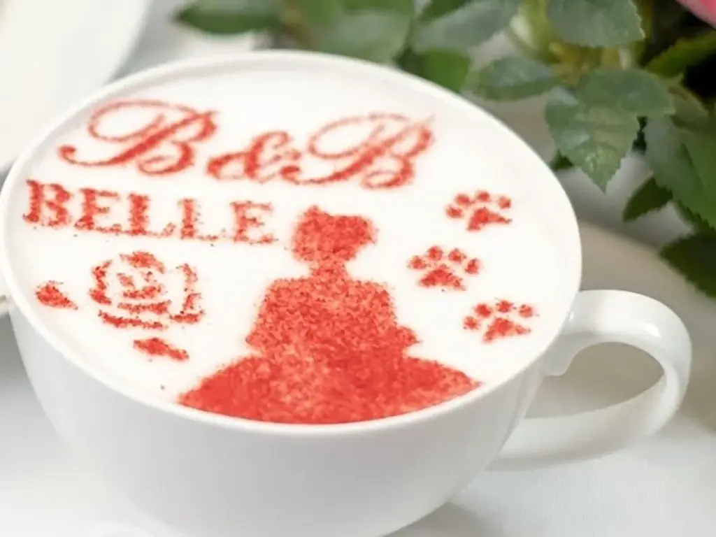 童話の世界で味わう、甘く華やかな冬の余韻。「美女と野獣の苺フェア2026」開催 画像 5