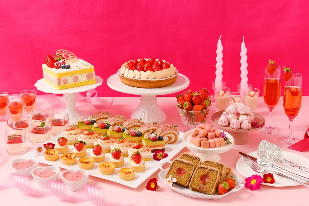 “イチゴを着て行く”フェア「Very Berry Strawberry」開催｜ホテルプラザ神戸 画像 1