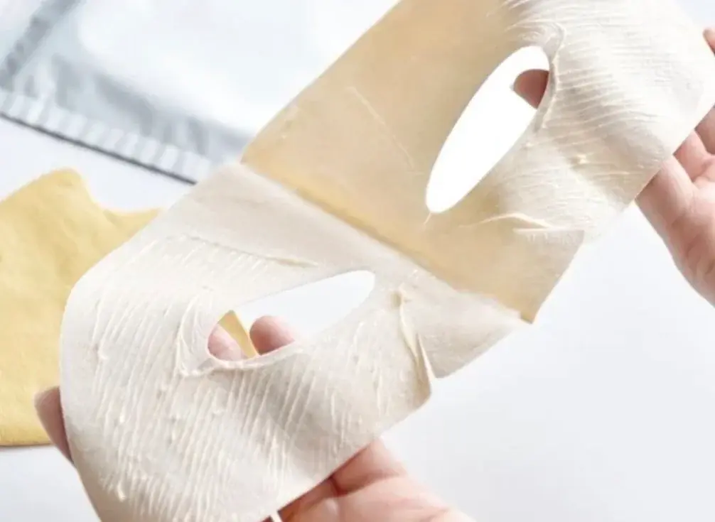 ━「塗る」時代はもう終わり？“塗らない”新常識『貼るコスメ・着るコスメ』が出展 画像 1