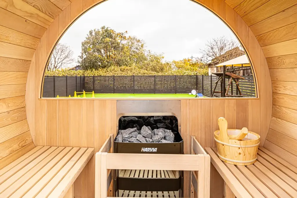 【2025年12月GRAND OPEN】琵琶湖畔に、愛犬と過ごせるグランピングリゾート「Galaxy Glamping Dog Premium」が誕生。大切な愛犬とのかけがえのないひとときを。 画像 10