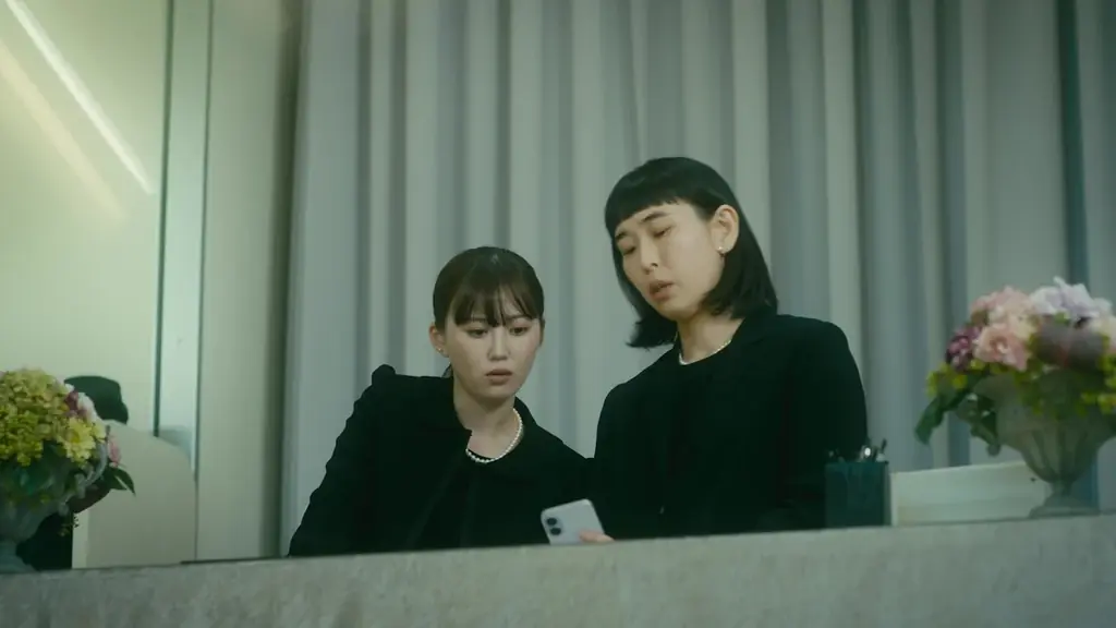 【追加解禁】中毒性ショートドラマ「パレード界隈」あす深夜放送開始！全8話の場面写真と第1話＆第2話のあらすじを公開！ タイトルロゴステッカーが当たるSNSキャンペーンも実施します！ 画像 4