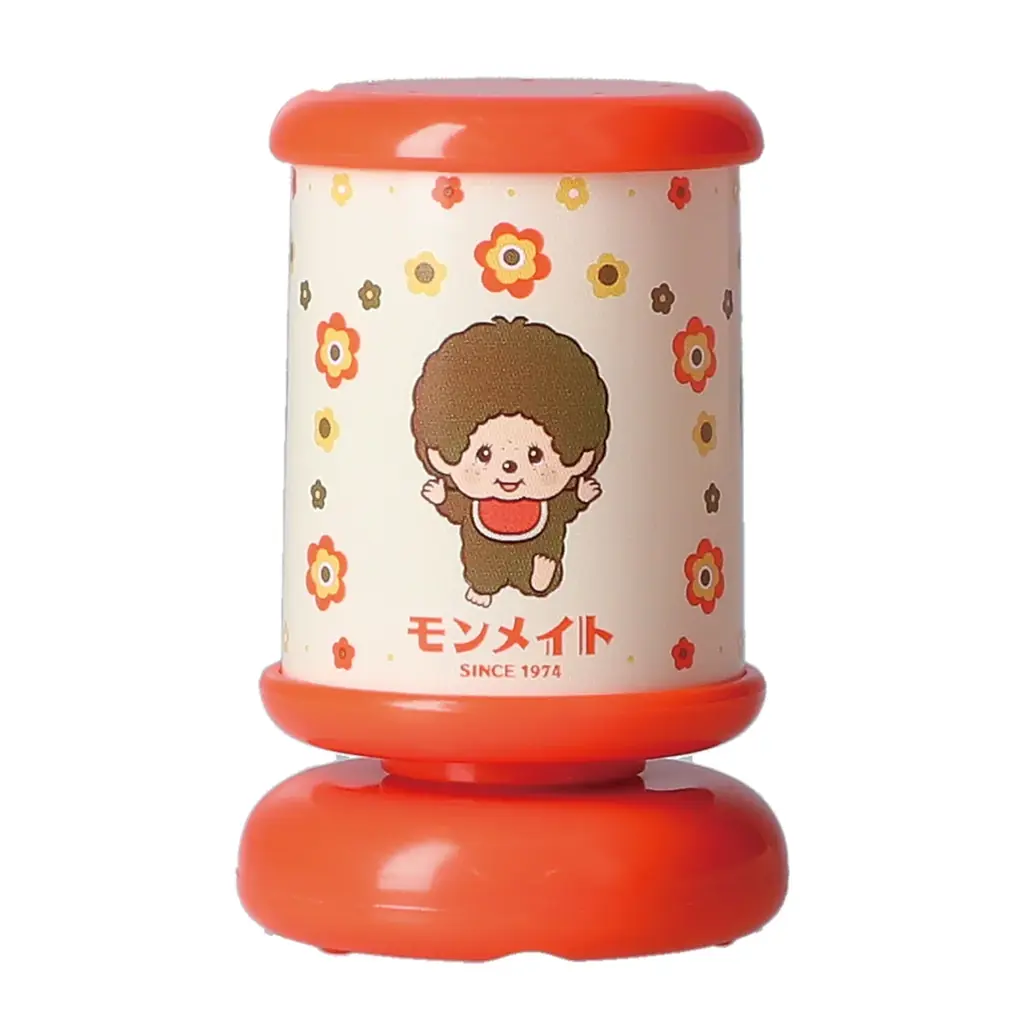 1974年の発売より爆発的ブームを生んだ人気者『モンチッチ』デザインのカプセルトイ2種が、2025年12月中旬より全国のカプセルトイ自販機にて順次発売！ 画像 4