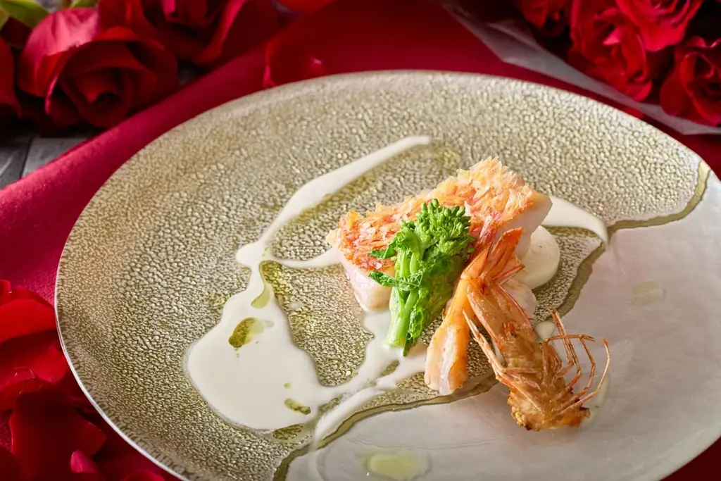 【名古屋】＜開業10周年記念＞料理長厳選の旬の食材と心のこもったおもてなし。高く上がる炎やドライアイスの幻想的な演出で特別な1日に！『初春の特別コース～シェフからのおもてなし～』販売 画像 4