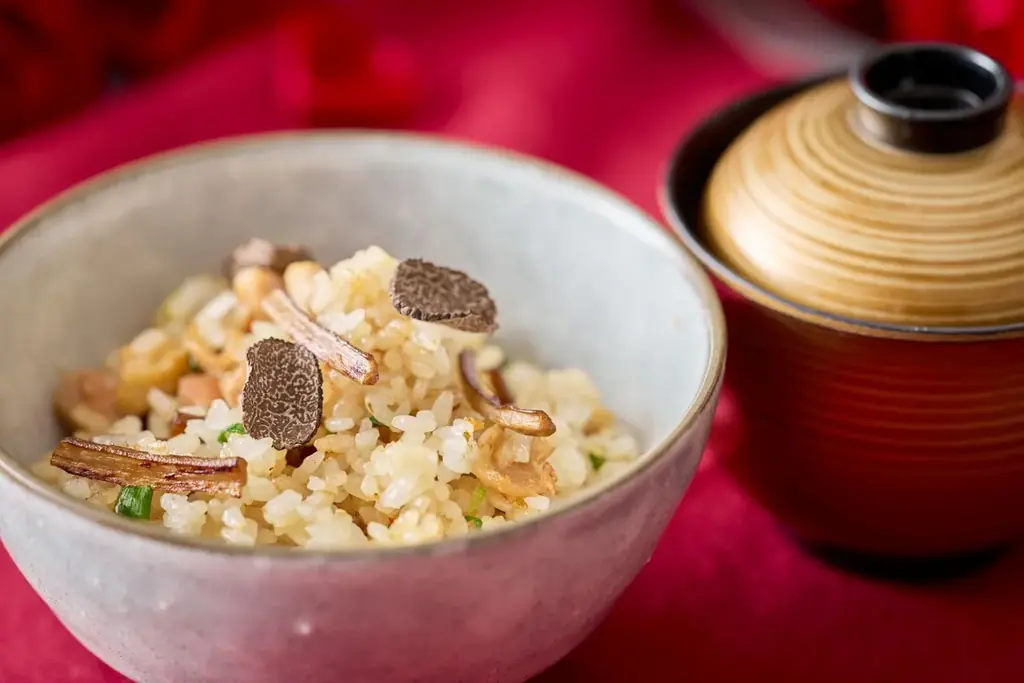 【名古屋】＜開業10周年記念＞料理長厳選の旬の食材と心のこもったおもてなし。高く上がる炎やドライアイスの幻想的な演出で特別な1日に！『初春の特別コース～シェフからのおもてなし～』販売 画像 6