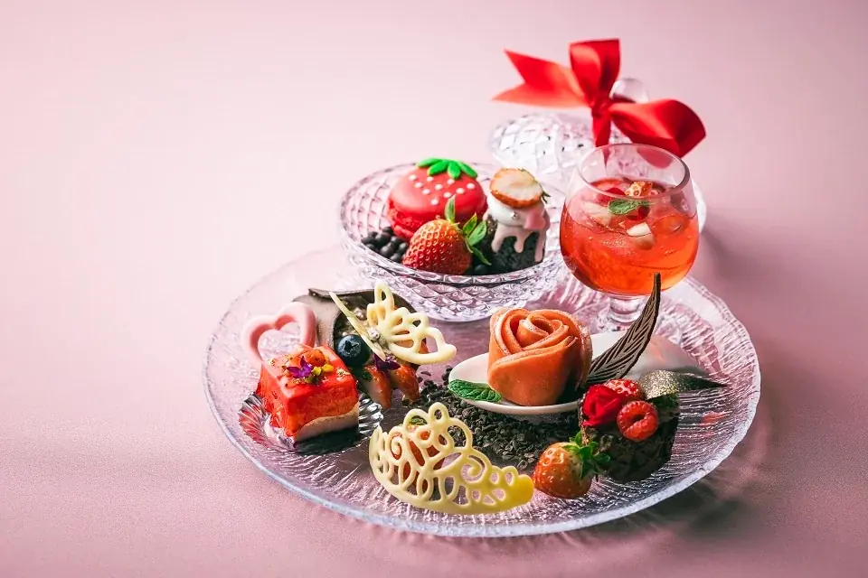 2名のいちごソムリエが贈る、5種苺の食べ比べ付き冬限定アフタヌーンティー「STREAM Afternoon Tea ～Strawberry Romance～（ストロベリー・ロマンス）」 画像 4