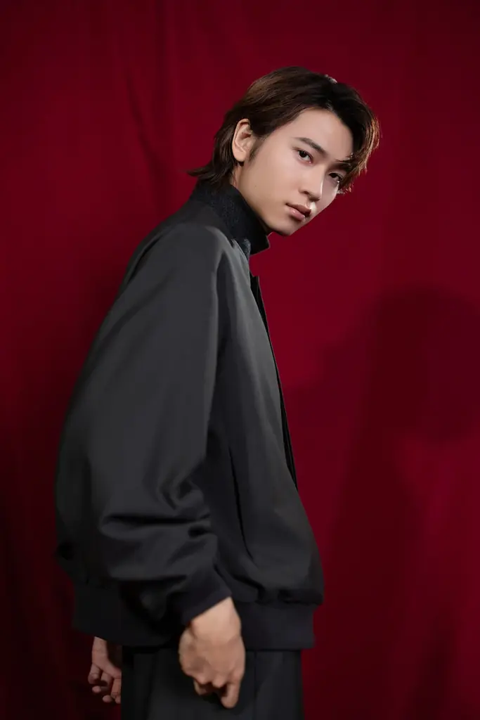 Mrs. GREEN APPLEの大森元貴（Vo./Gt.）が表紙＆裏表紙のW表紙で登場！ 独占SPグラビア＆ロングインタビューをお届け！ 画像 3