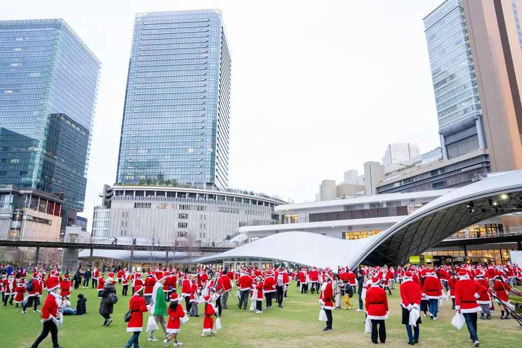 グランフロント大阪・グラングリーン大阪共同開催「Grand Santa Parade（グラン　サンタ　パレード） in UMEKITA 2025」 画像 2