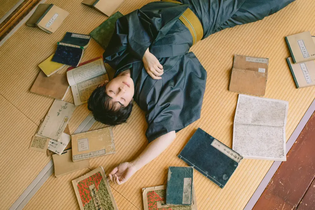 山下大輝がノスタルジックな“文豪”の世界へ――写真集『文豪ノスタルジア 山下大輝×夏目漱石 吾輩は猫である』発売決定 画像 4