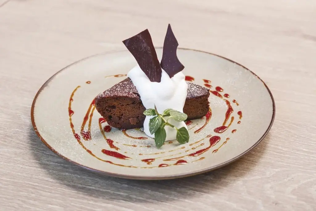 罪悪感もゼロ!? Cassolo（東京・虎ノ門）がからだにもやさしいスイーツ「零しおガトーショコラ」を開発！食の持続可能性を発信する「TORANOMON JUST RIGHT NEW FOOD」 画像 1