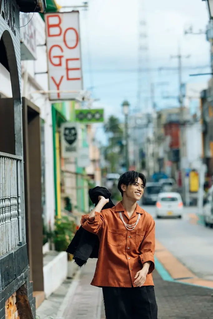 ミュージカル「忍たま乱太郎」で話題の俳優・湯本健一、初となる写真集の発売決定！“大人の色気”を解放し、表現者としての新境地を披露 画像 2