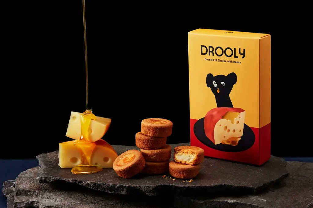 【2026年初の季節商品】【DROOLY（ドローリー）】より『フィナンシェ〔ショコラ＆カマンベールwithハニー〕』を1月4日（日）に発売致します。 画像 5