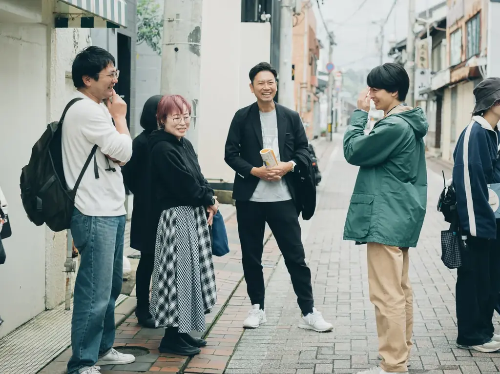 作家・原作・ロケ地すべて佐賀！高杉真宙主演 1月9日公開 映画『架空の犬と噓をつく猫』佐賀で満員の凱旋プレミアイベントを開催！公開日より劇中で登場したバス停を限定設置！ 画像 10