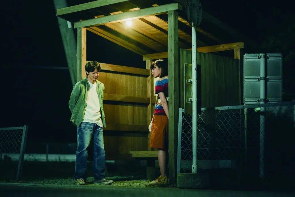 作家・原作・ロケ地すべて佐賀！高杉真宙主演 1月9日公開 映画『架空の犬と噓をつく猫』佐賀で満員の凱旋プレミアイベントを開催！公開日より劇中で登場したバス停を限定設置！ 画像 2