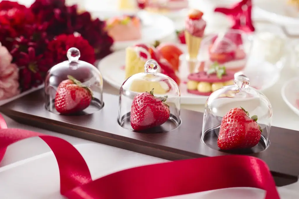 【ホテル日航大阪】「苺アフタヌーンティーセット WINTERバージョン」を1月5日より提供 画像 5