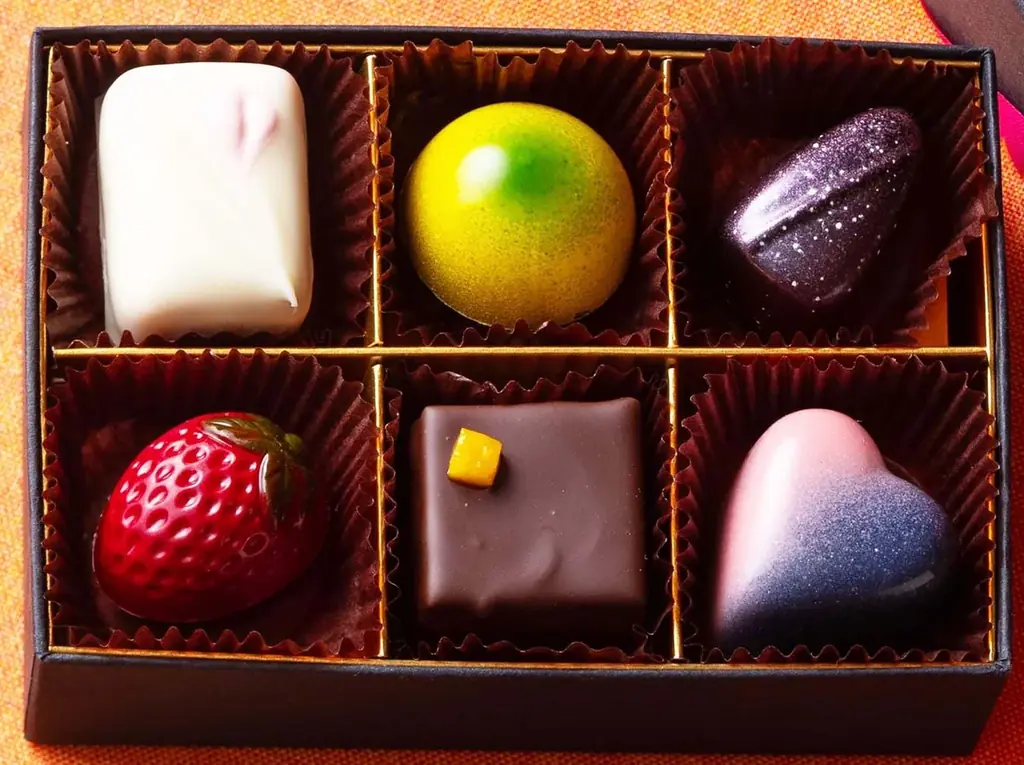 【横浜ベイホテル東急】数量限定の甘い贈り物「王道か、刺激か」 “2つのショコラ”で楽しむバレンタイン 画像 2