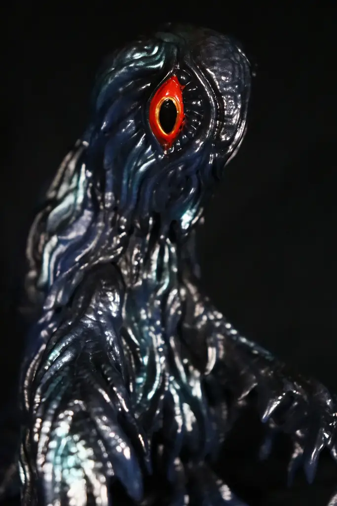 CCPJAPANの送る新たなレトロソフビシリーズ『ミドルサイズシリーズ ゴジラCREATION』が始動！第1弾として、造形作家「Yoshi.」氏のデザインした「ヘドラ」が2種で登場！ 画像 4