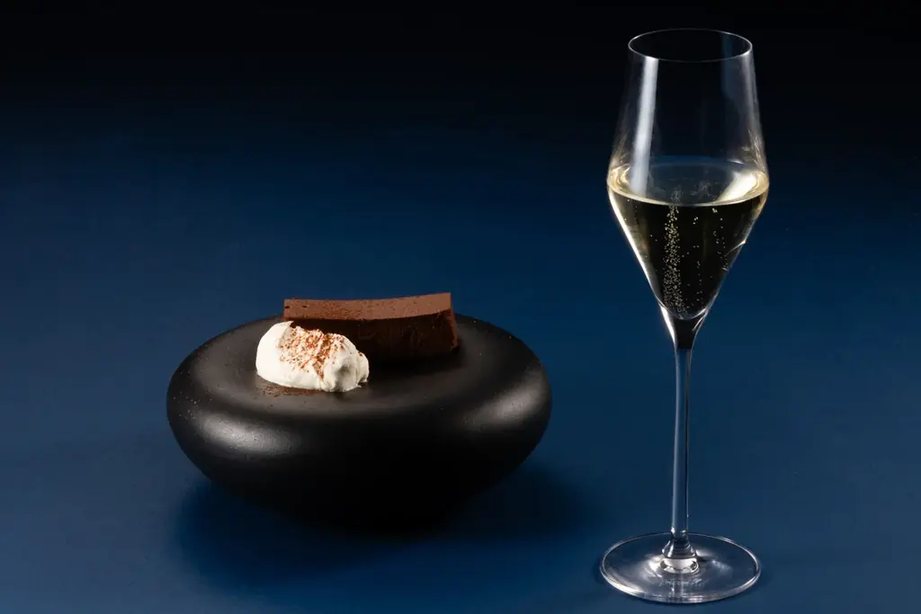 【ホテルグランヴィア大阪】16時からのご褒美セットが新登場！お仕事帰りやお食事前の“ちょっと1杯♪”を叶える「イブニング スイーツソワレ＆プチセイボリーセット」 画像 3