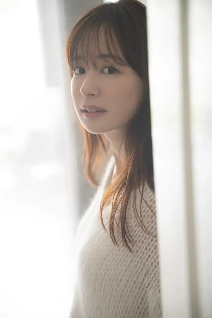 オーストラリアの大地で魅せた、自然体の輝き『皆藤愛子写真集　grazing』2026年2月19日（木）、小学館より発売決定！ 画像 2