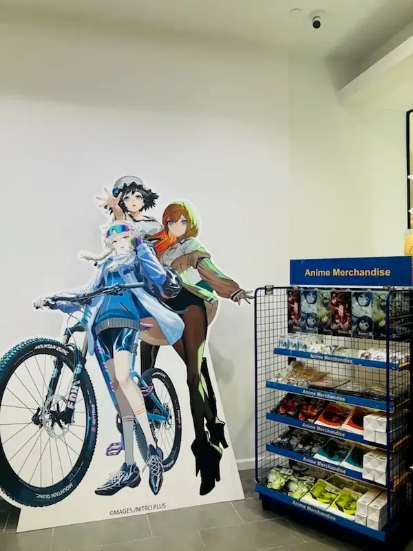 灯白社、大人気ゲーム『STEINS;GATE』15周年記念POPUP企画展グローバル展開が進行中　海外会場写真公開＆台湾日程決定！ 画像 6