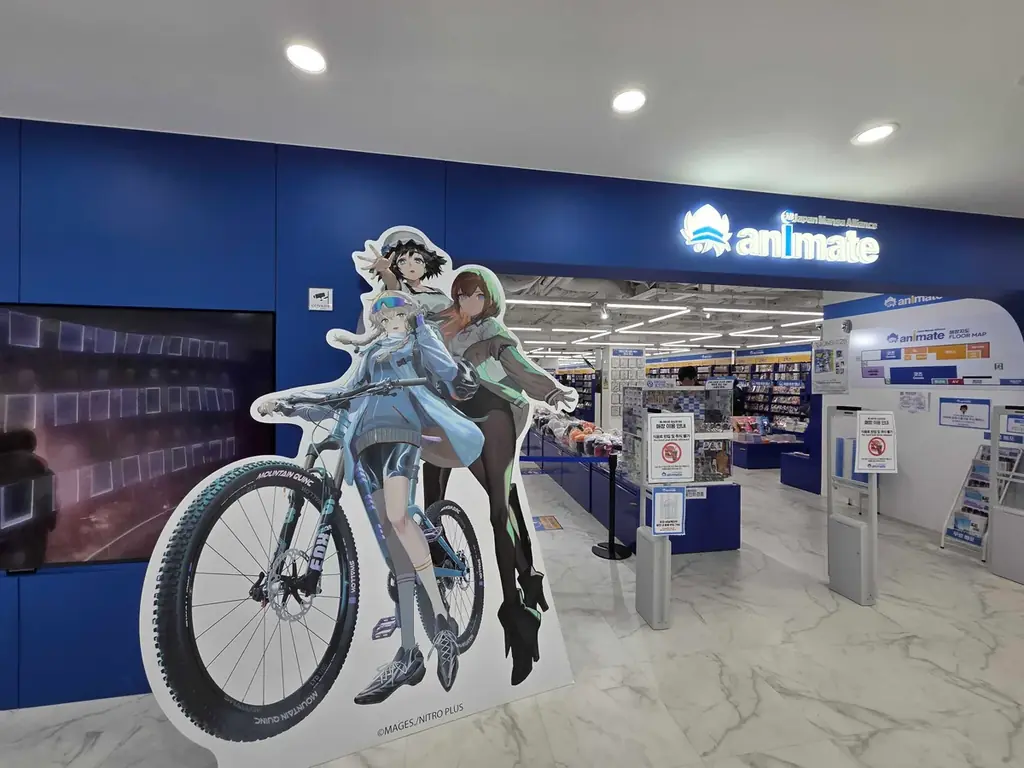 灯白社、大人気ゲーム『STEINS;GATE』15周年記念POPUP企画展グローバル展開が進行中　海外会場写真公開＆台湾日程決定！ 画像 8