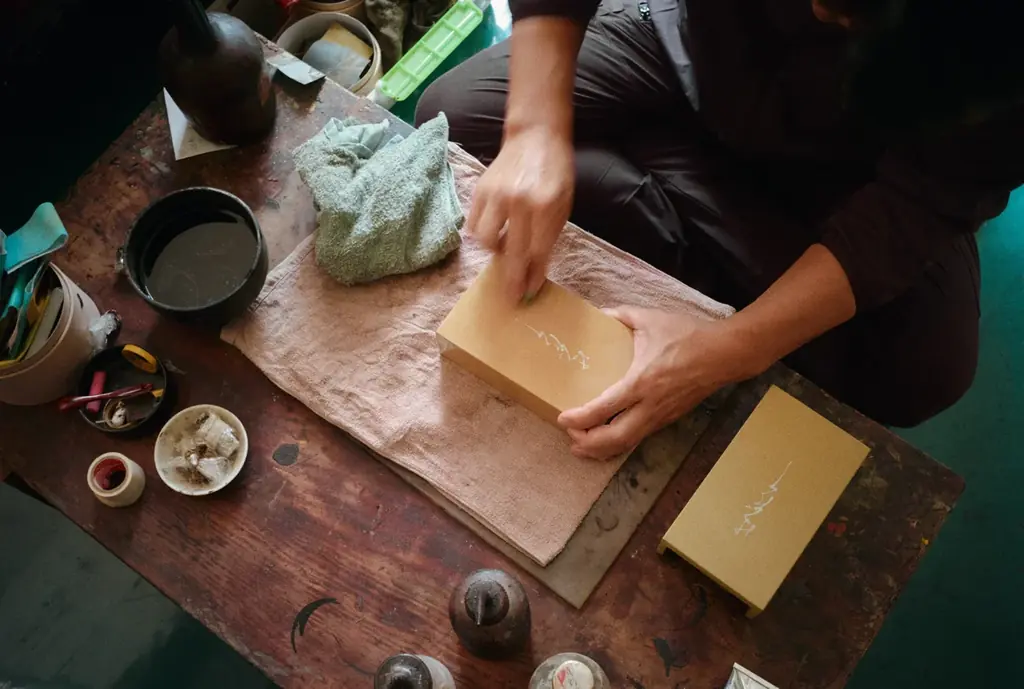 日本の伝統工芸と食文化が融合した新年の極上な贈り物「新春干支玉手箱~生うに 暁~」が初セリに登場 画像 6