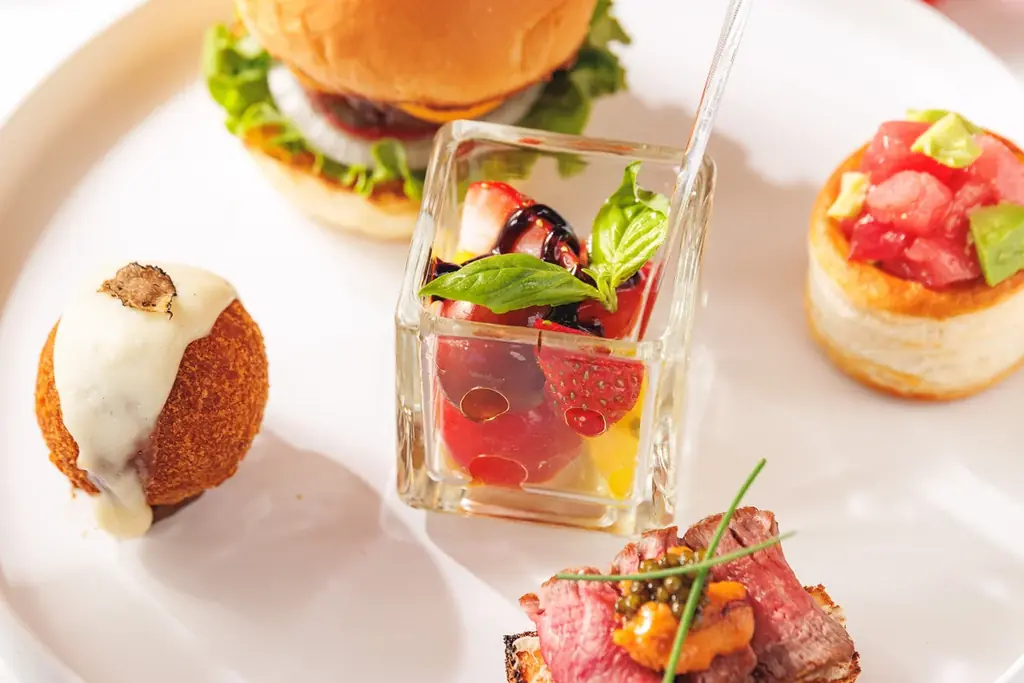 ウルフギャング氏が手掛ける“肉”×“本格イタリアン”の新業態レストラン【イル・ルピーノ・プライム】旬のいちごを贅沢に味わう「ストロベリー・アフタヌーンティー」のご案内 画像 11