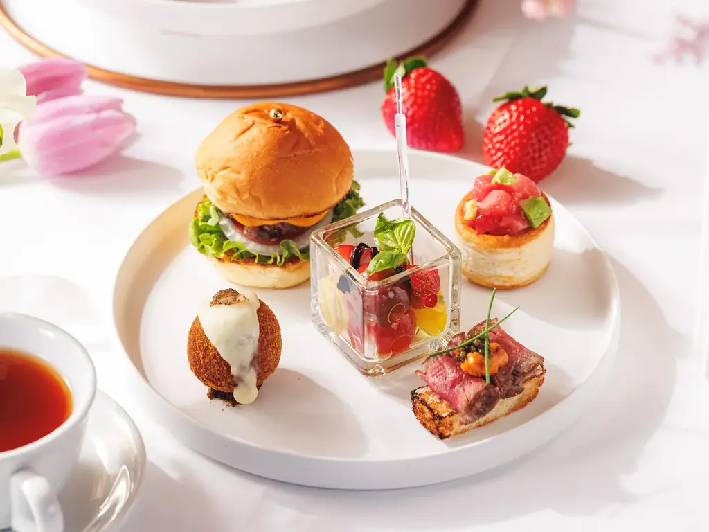 ウルフギャング氏が手掛ける“肉”×“本格イタリアン”の新業態レストラン【イル・ルピーノ・プライム】旬のいちごを贅沢に味わう「ストロベリー・アフタヌーンティー」のご案内 画像 4