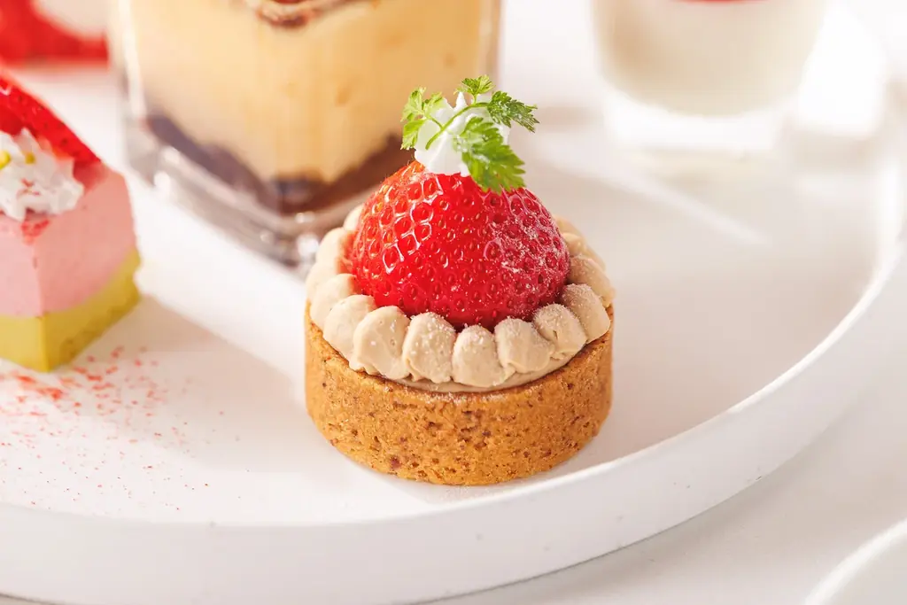 ウルフギャング氏が手掛ける“肉”×“本格イタリアン”の新業態レストラン【イル・ルピーノ・プライム】旬のいちごを贅沢に味わう「ストロベリー・アフタヌーンティー」のご案内 画像 6