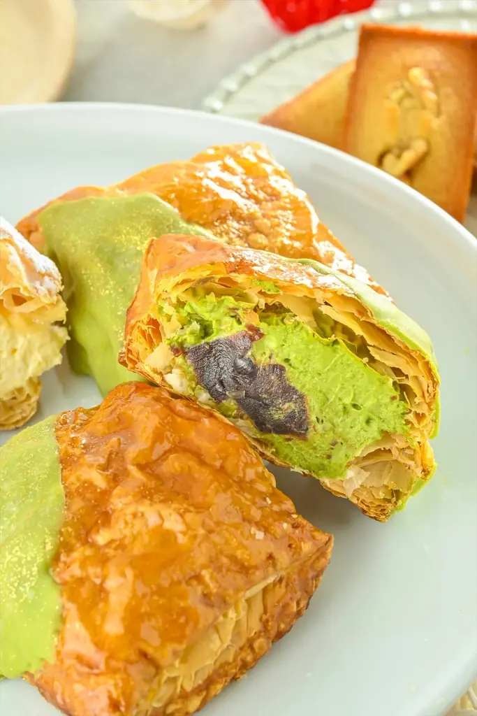 【Butteryららぽーと安城限定】1月1日より、つぶあんの優しい甘さが上品な「小豆抹茶ミルフィーユ」新発売！ 画像 2