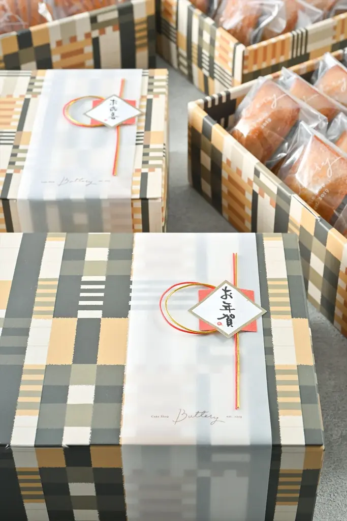 【Butteryららぽーと安城限定】1月1日より、つぶあんの優しい甘さが上品な「小豆抹茶ミルフィーユ」新発売！ 画像 4