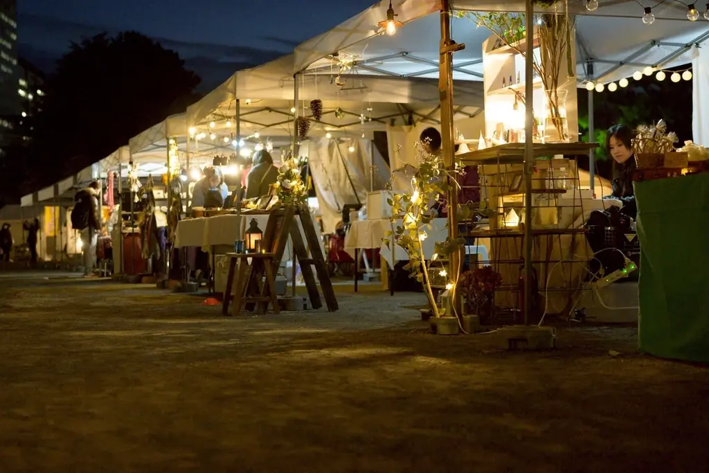 【静岡・駿府城公園】新しい一年の始まりを幻想的な光で彩る。「ランタン夜市とWONDERFUL AFTER HOLIDAY」2026年1月9日〜11日開催決定！ 画像 6