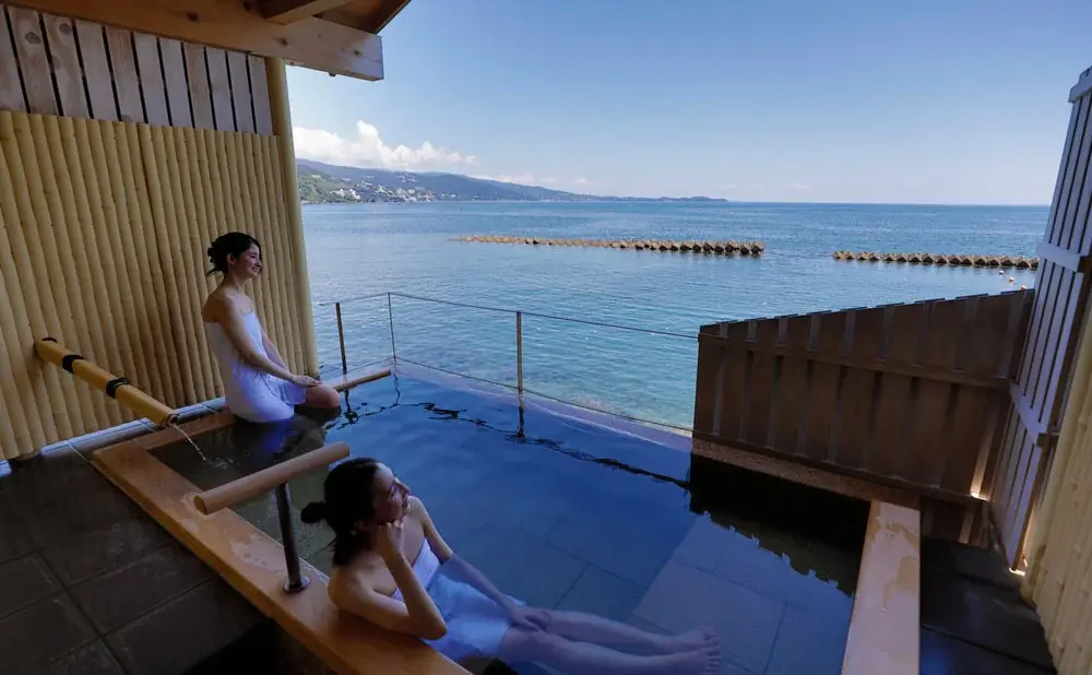 2026年熱海海上花火大会開催日決定！特等席確約の送迎付きプランの販売中。 画像 10